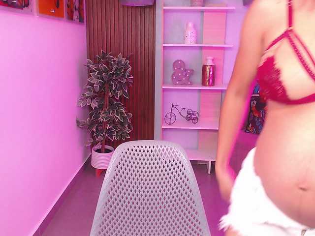 Tina-Lewis's BongaCams show and profile