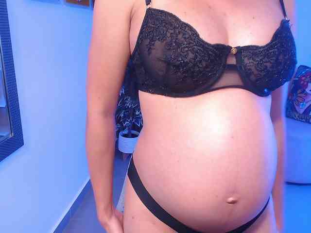 Tina-Lewis Live Webcam on BongaCams