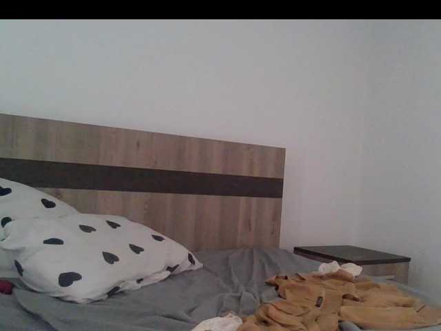 MoniqX0X's BongaCams show and profile