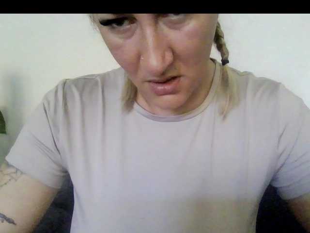 MoniqX0X's BongaCams show and profile