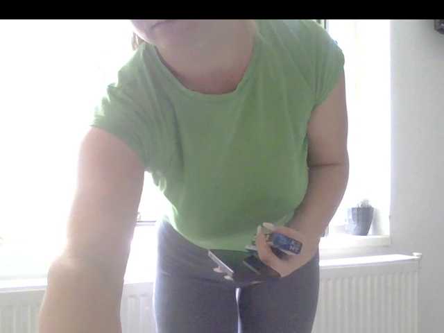 MoniqX0X's BongaCams show and profile