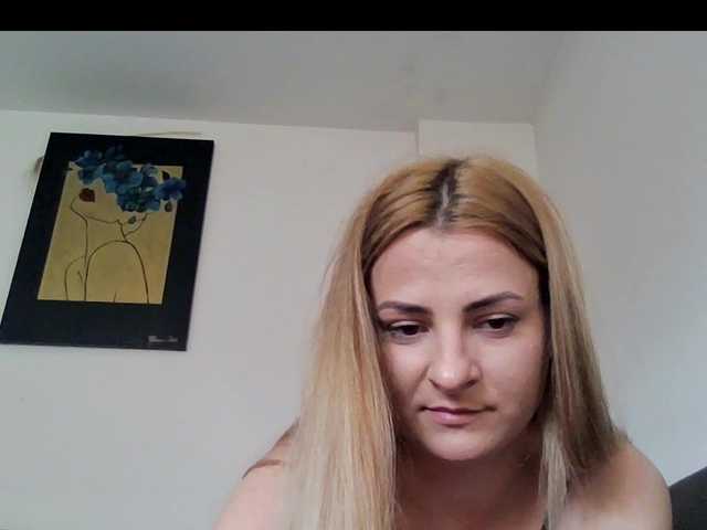 Sex chat gratuit in direct cu MoniqX0X pe BongaCams