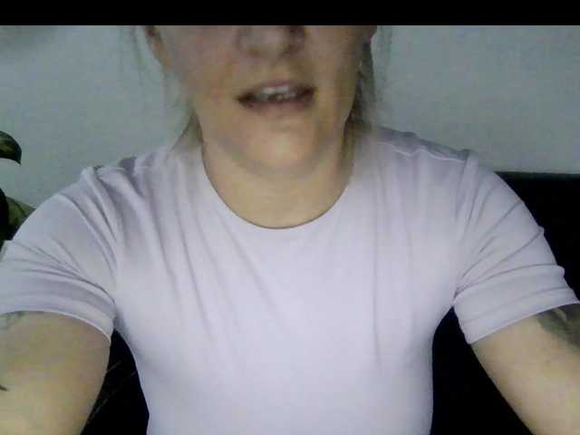 Sex chat gratuit in direct cu MoniqX0X pe BongaCams