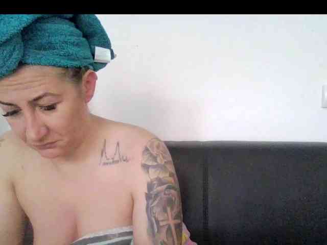 MoniqX0XandBrozovX webcam