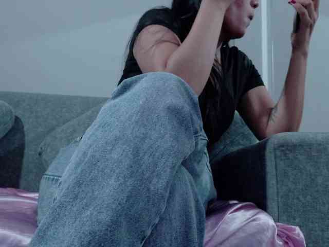 Maelydoll Live Webcam on BongaCams