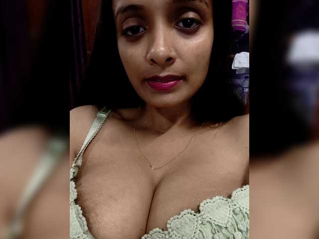 le modèle Naughty_Binodini est en webcam porno dans un show sur le site bongacams, il possède les tags suivants: Indian,Blonde,Hairy