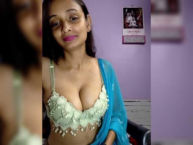 pujaa Live Cam on BongaCams