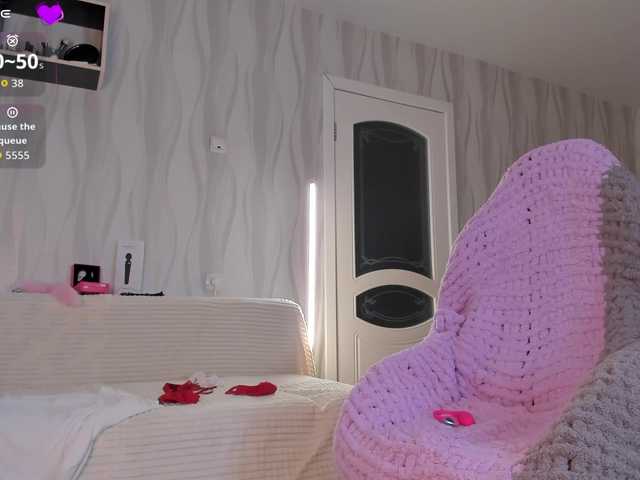NETSENZURA's BongaCams show and profile