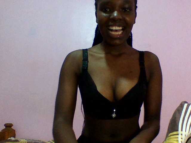 Sexxyjoy Live Cam on BongaCams