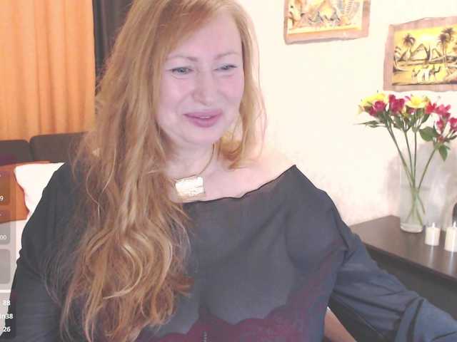 HelenLoyd's BongaCams show and profile