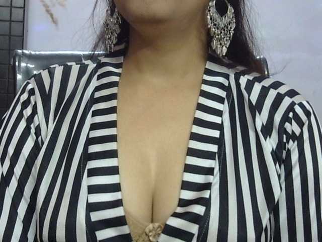 hotpriya1