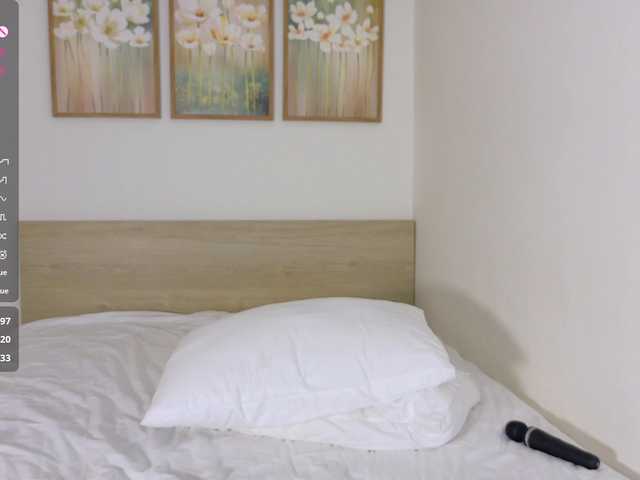 pinkyblooom's BongaCams show and profile