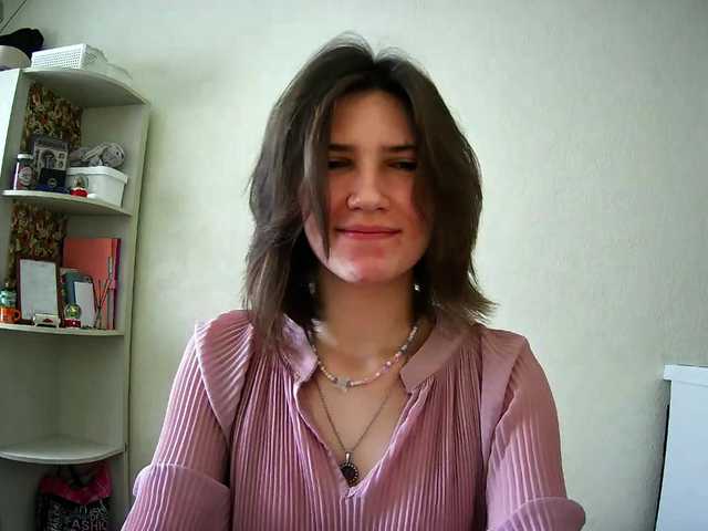  HelgaMonter chat room