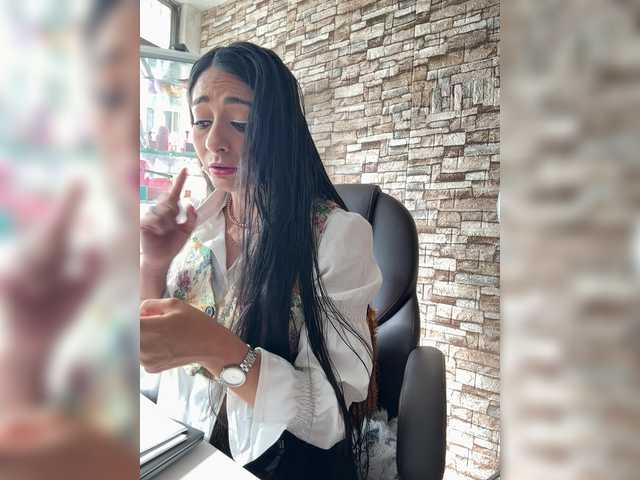 Bella-152's BongaCams show and profile