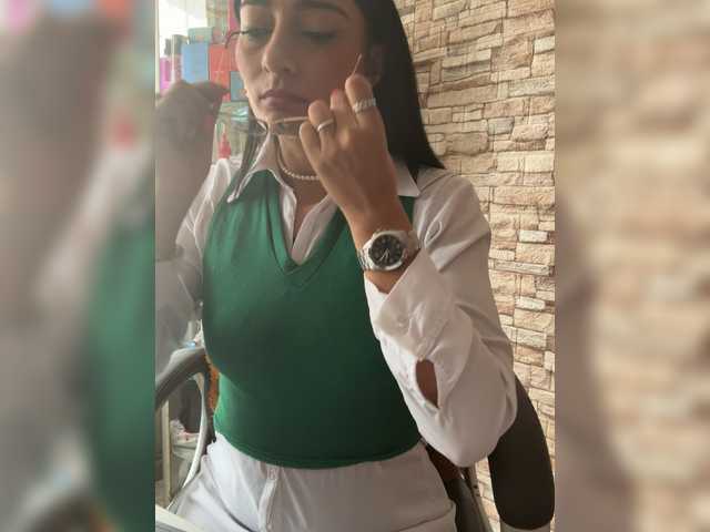 Bella-152's BongaCams show and profile