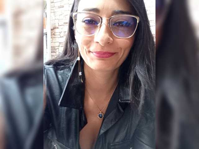 Bella-152's BongaCams show and profile