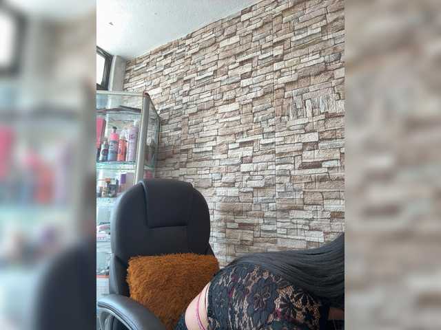 Bella-152's BongaCams show and profile