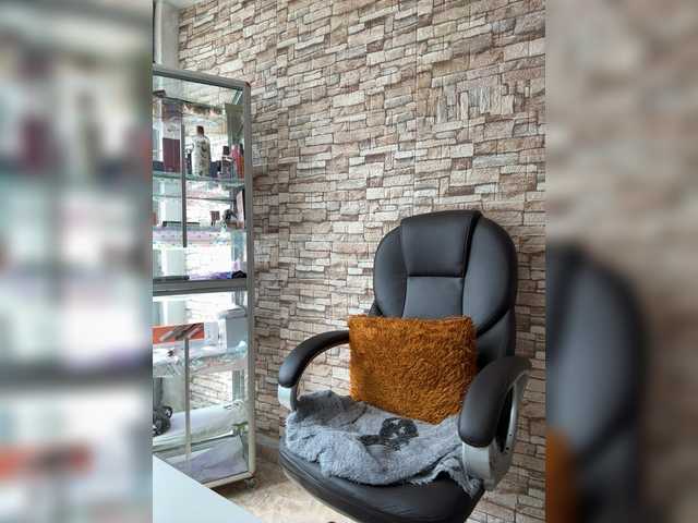 Bella-152's BongaCams show and profile