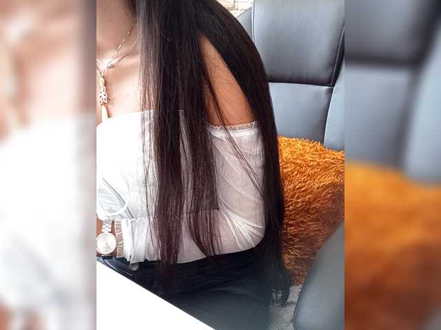 Bella-152's BongaCams show and profile