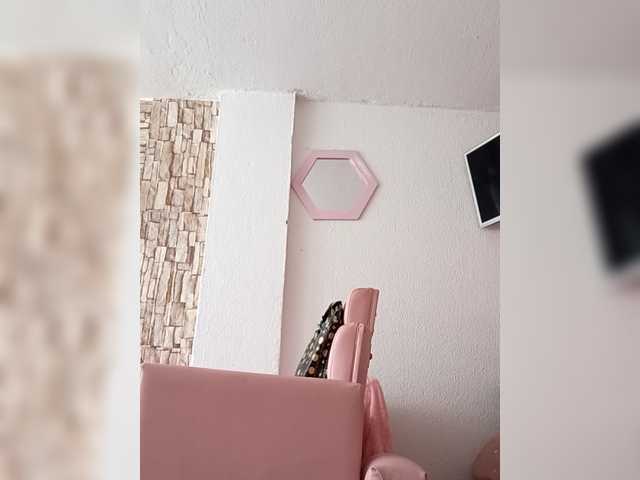 Bella-152's BongaCams show and profile