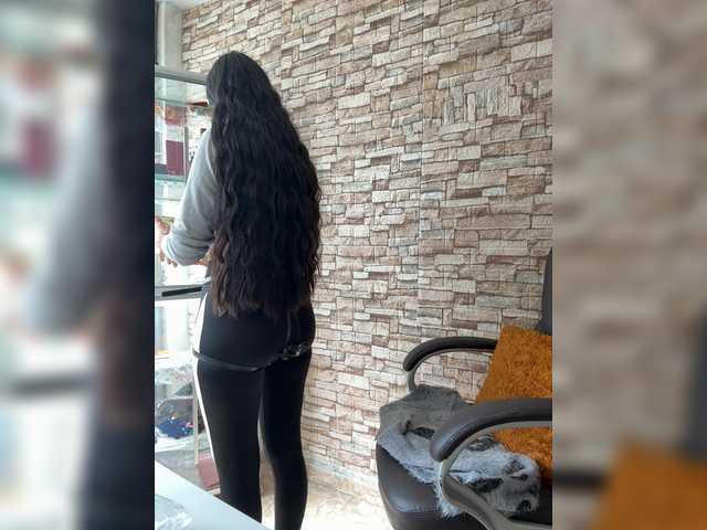 Bella-152's BongaCams show and profile