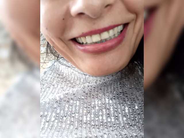 Bella-152's BongaCams show and profile