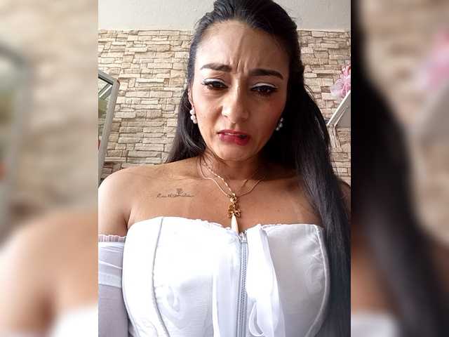 Bella-152's BongaCams show and profile