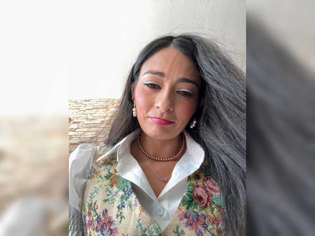 Bella-152's BongaCams show and profile