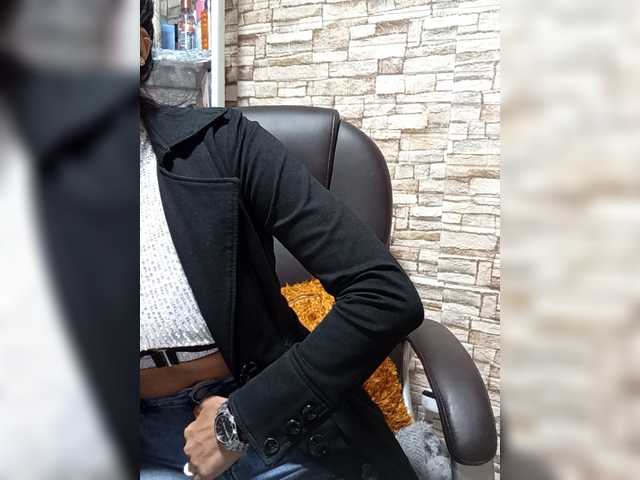 Bella-152's BongaCams show and profile