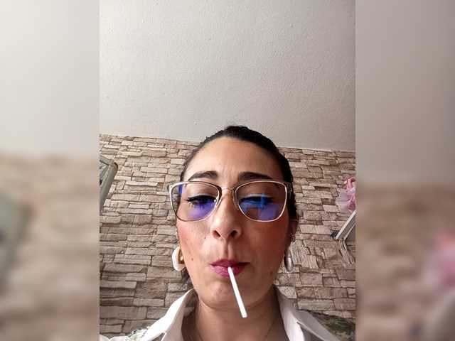 Bella-152's BongaCams show and profile