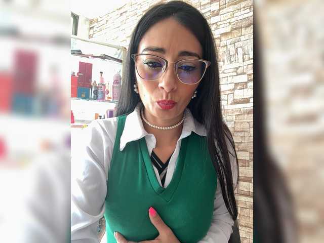 Bella-152's BongaCams show and profile