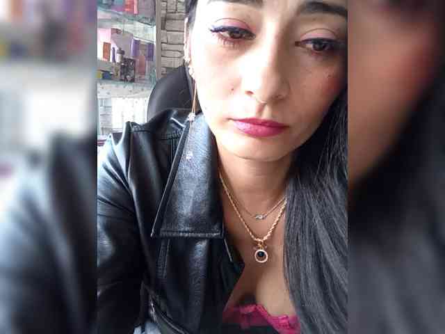 Bella-152 Live Webcam on BongaCams