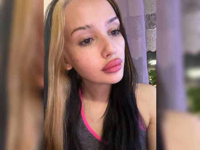 camillaa's BongaCams show and profile