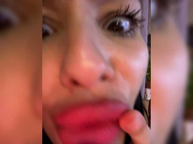 camillaa's BongaCams show and profile