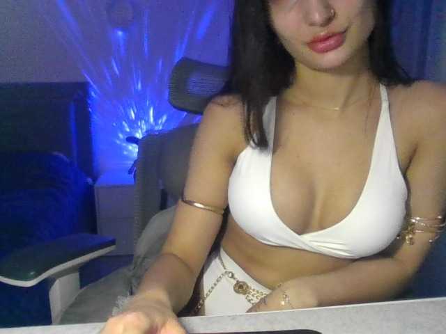 le modèle today1monday est en webcam porno dans un show sur le site bongacams, il possède les tags suivants: White/Caucasian,Brunette,Shaved