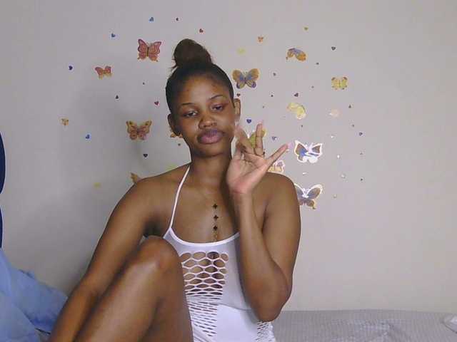 PinkKittyy's BongaCams show and profile