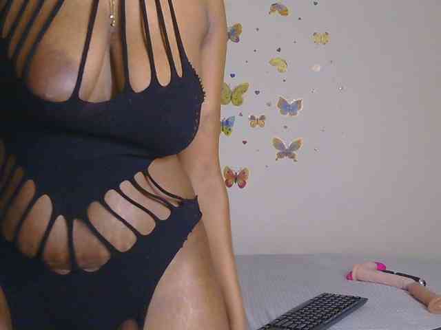 PinkKittyy webcam