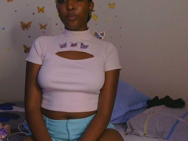 KittyKissess's BongaCams show and profile