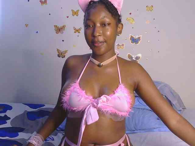 KittyKissess webcam