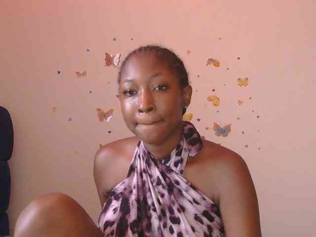 KittyKissess Live Webcam on BongaCams