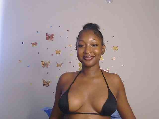 KittyKissess webcam