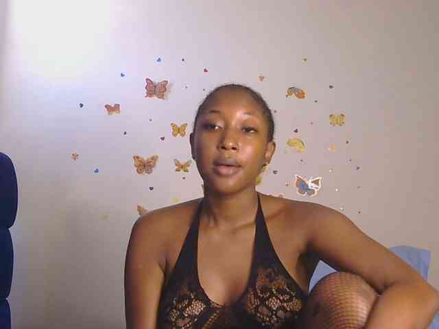 KittyKissess webcam