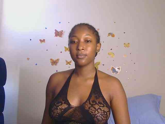 KittyKissess Live Webcam on BongaCams