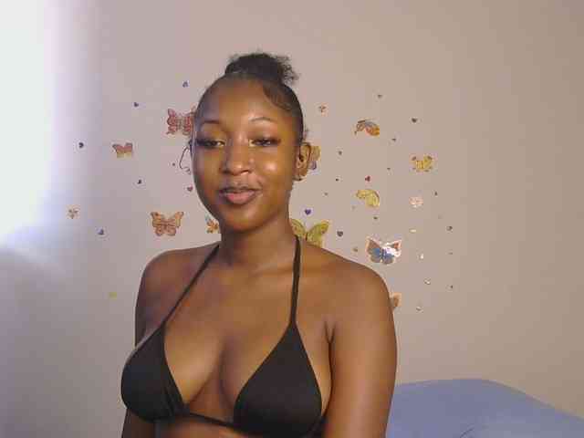 KittyKissess webcam