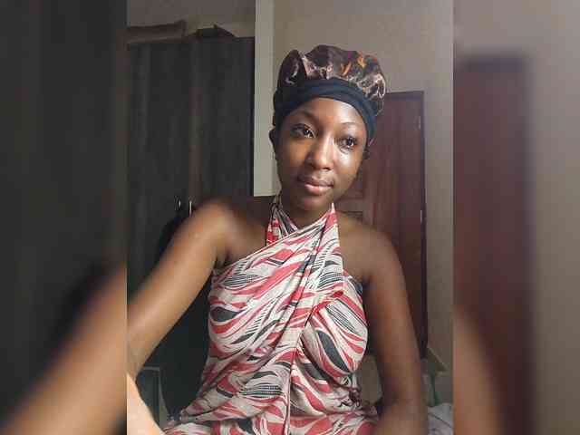 KittyKissess Live Webcam on BongaCams