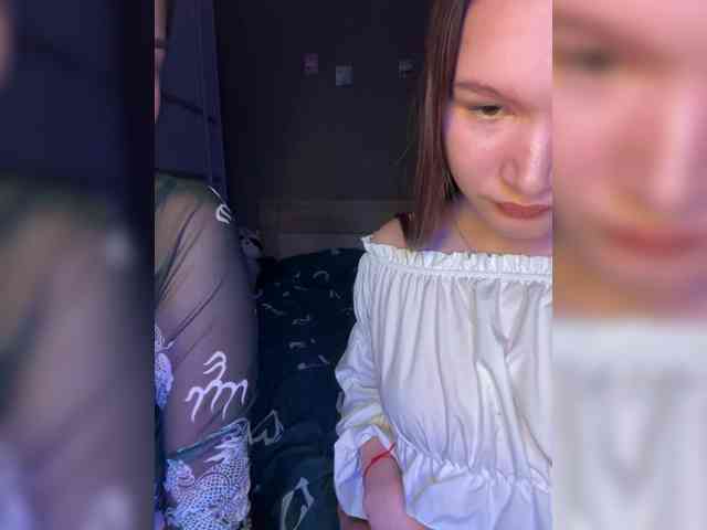 Damnfoxy22 Live Webcam on BongaCams