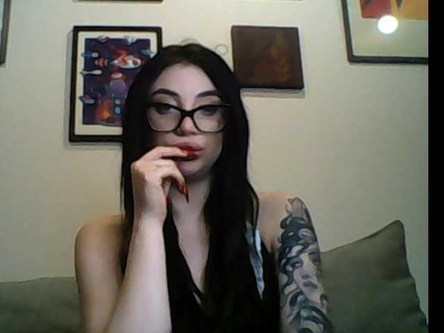 Anna Black (AnnaBlack6969)