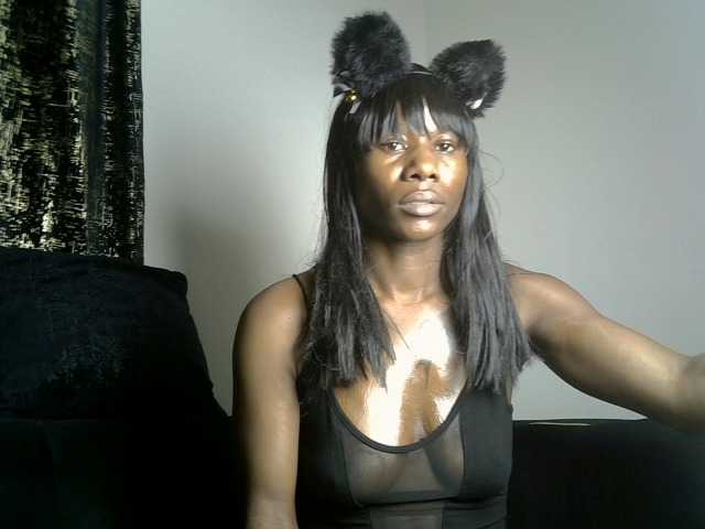 flirtytrouble Live Cam on BongaCams