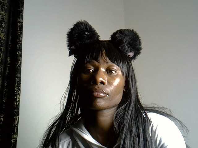 flirtytrouble's BongaCams show and profile