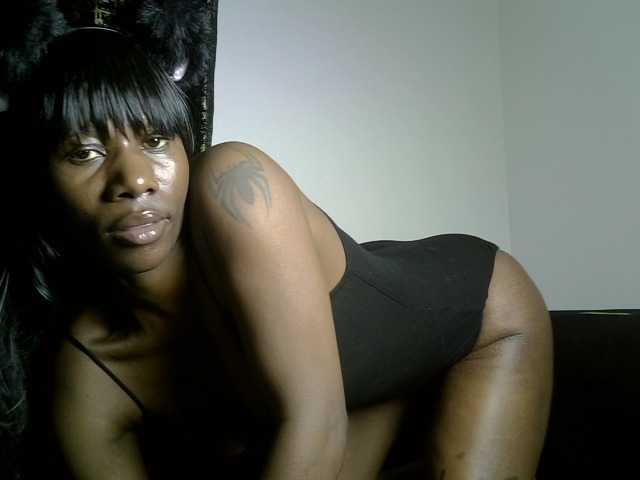 flirtytrouble's BongaCams show and profile